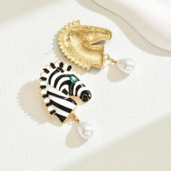 Zebra Statement Earrings - Black and white with a stud style backing - NEW - Picture 3 of 4